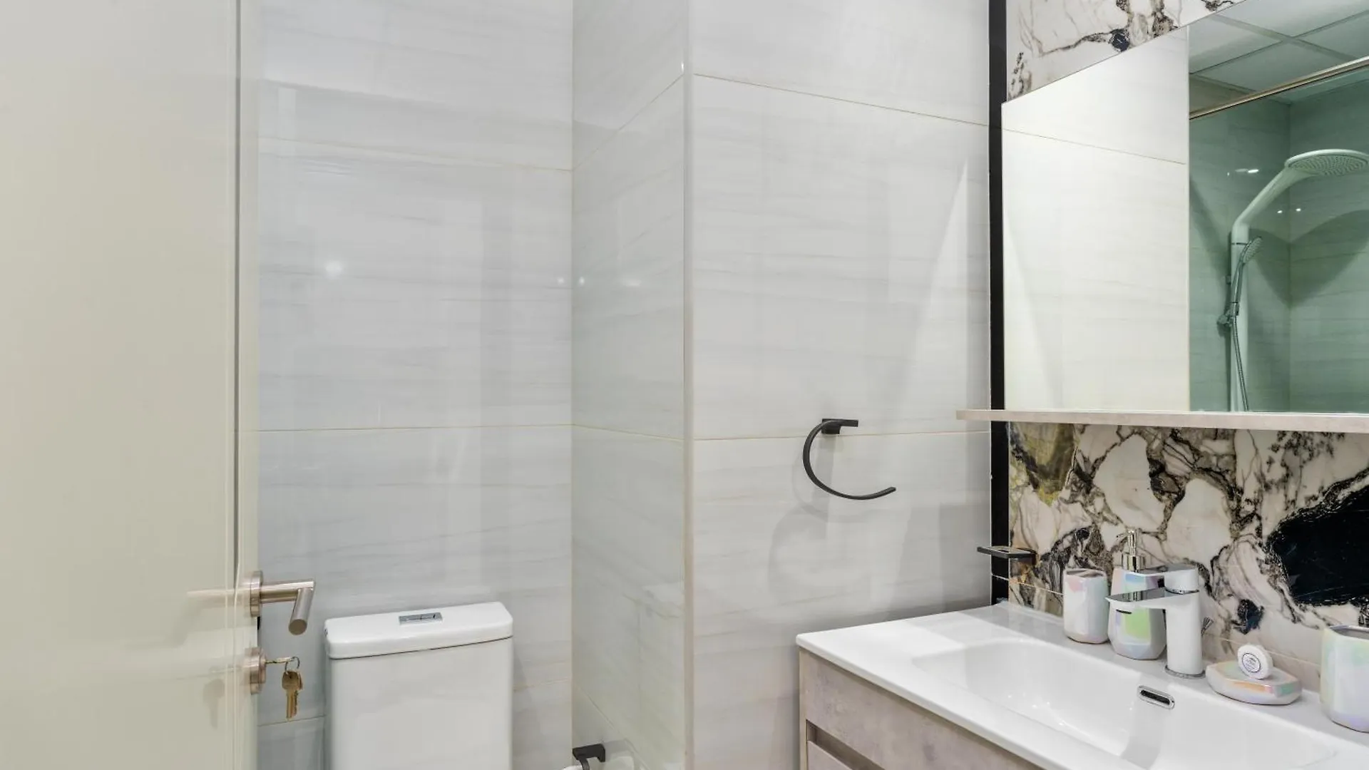 Vacay Lettings - Pearlz By Danube -Studio-Al Furjan-Near Metro Dubai 0*,  United Arab Emirates